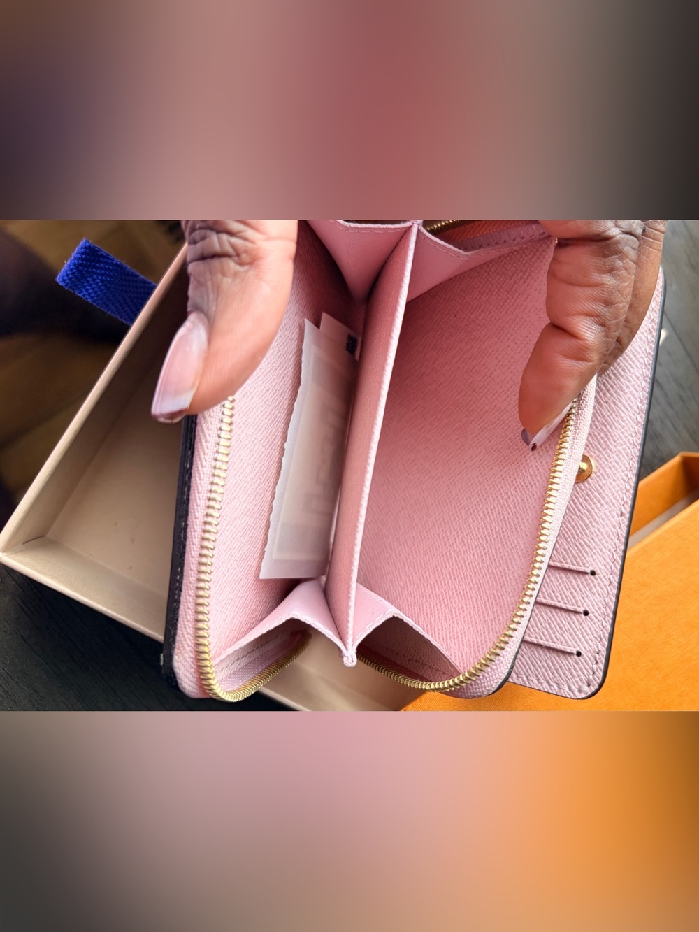 Louis Vuitton Monogram Lou Pink Bi-Fold Card Wallet - Picture 5 of 8